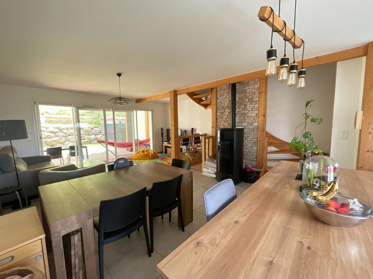 Maison Familiale Vue Lac Avec Jardin - A 10Mn Du Lac Et Stations De Ski Lägenhet Publier Exteriör bild