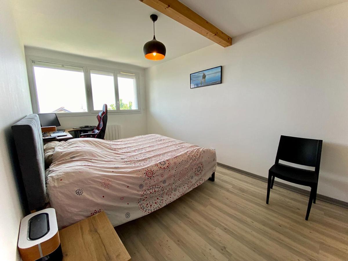 Maison Familiale Vue Lac Avec Jardin - A 10Mn Du Lac Et Stations De Ski Lägenhet Publier Exteriör bild